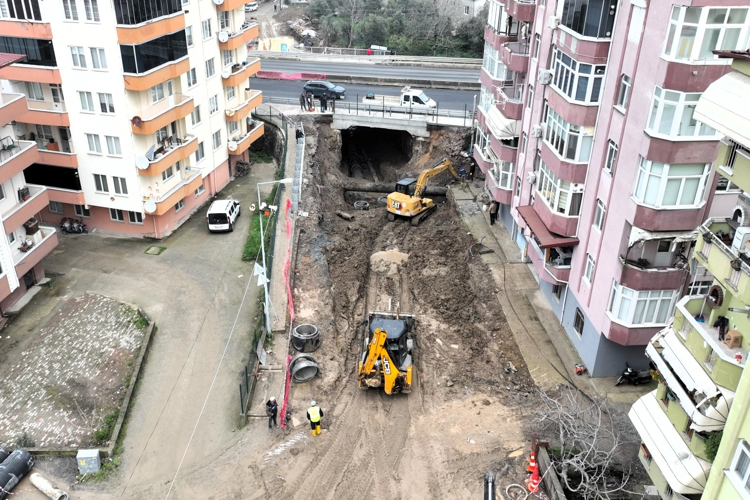 Kocaeli Gölcük Ulaşlı’da alt geçit çalışmaları hızla sürüyor
