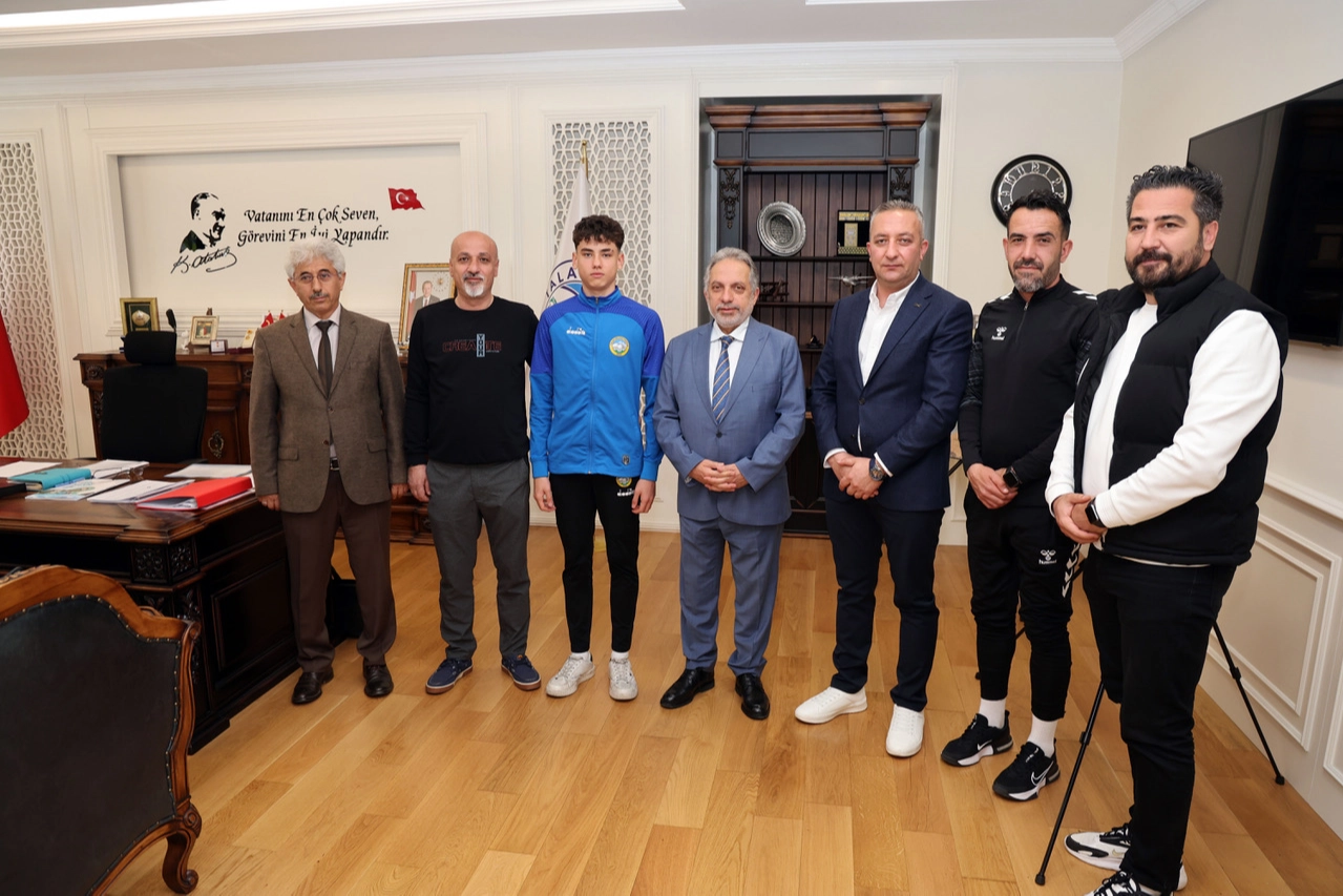 Kayseri Talas Spor Fabrikası'nda milli gurur