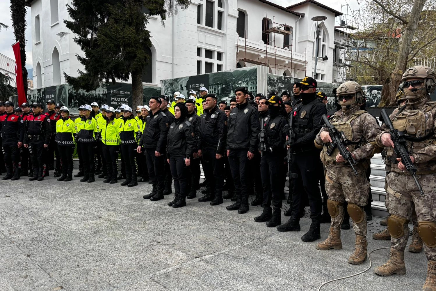 Bursa’da Polis Haftası törenle kutlandı